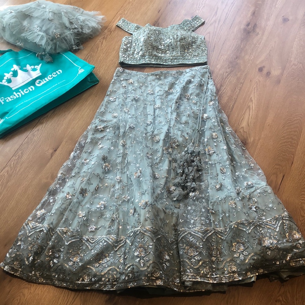 Beautiful Indian attire - 2 pc dress